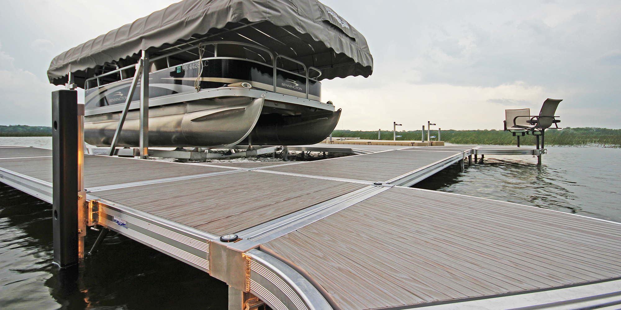 ShoreMaster Infinity RS4 Dock with Curve Dock, Gray Woodgrain Decking and Black Bumpers