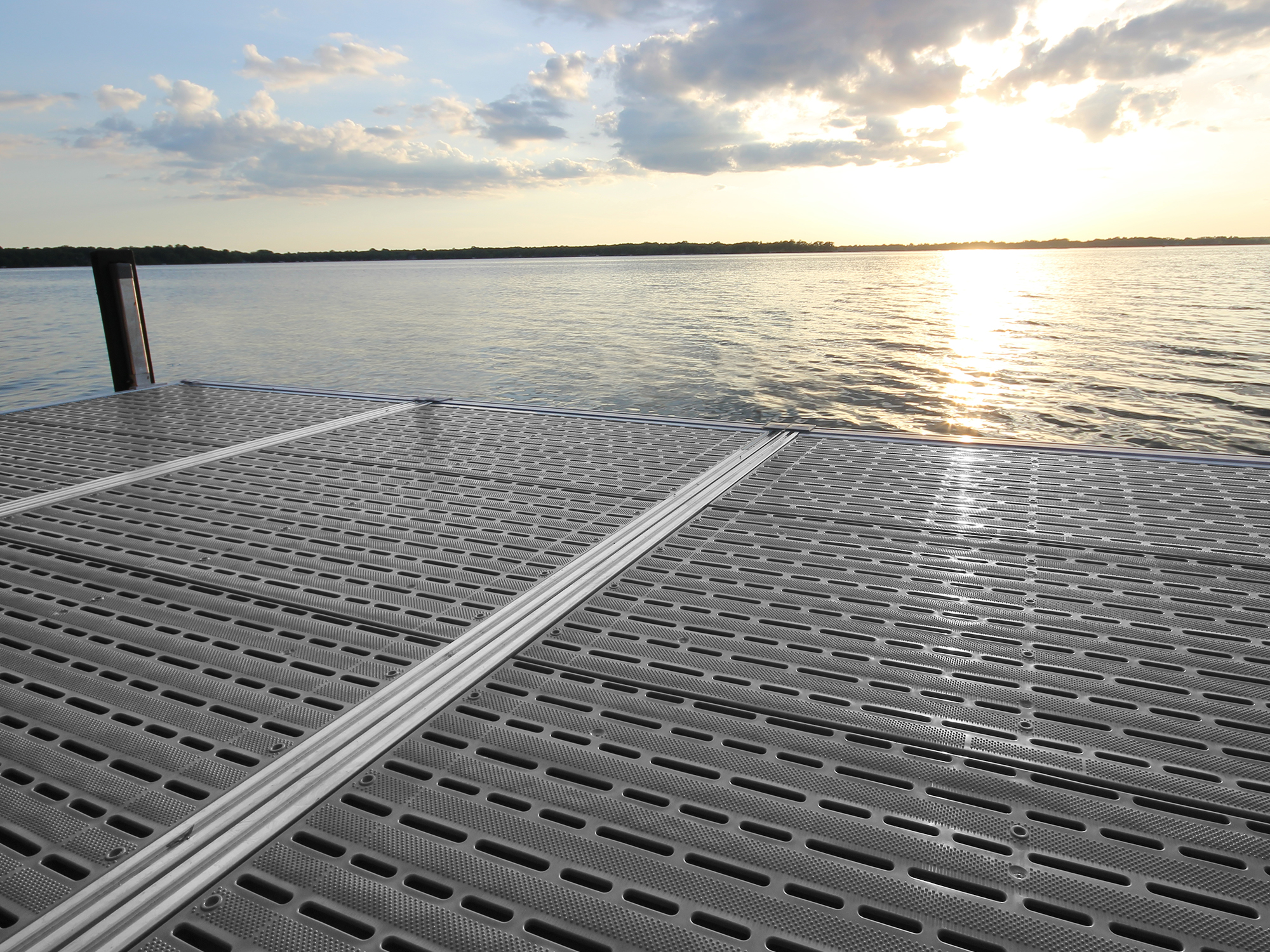 ShoreMaster Gray Glacier Decking