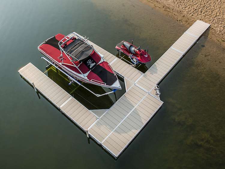 Floating Dock: Floating Dock Systems for Boats | ShoreMaster