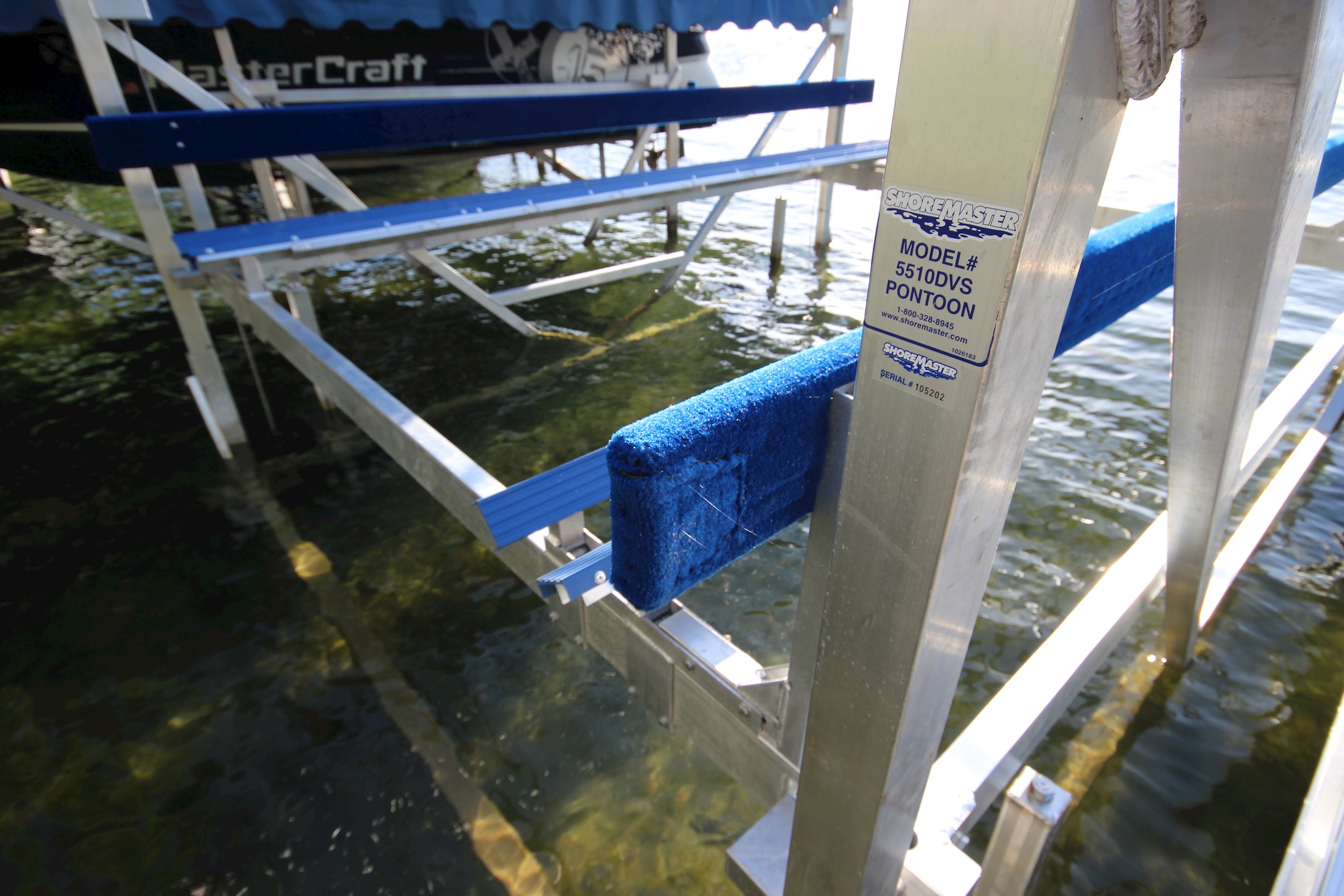 Pontoon Lift: Shoremaster Pontoon Boat Lift Systems | ShoreMaster