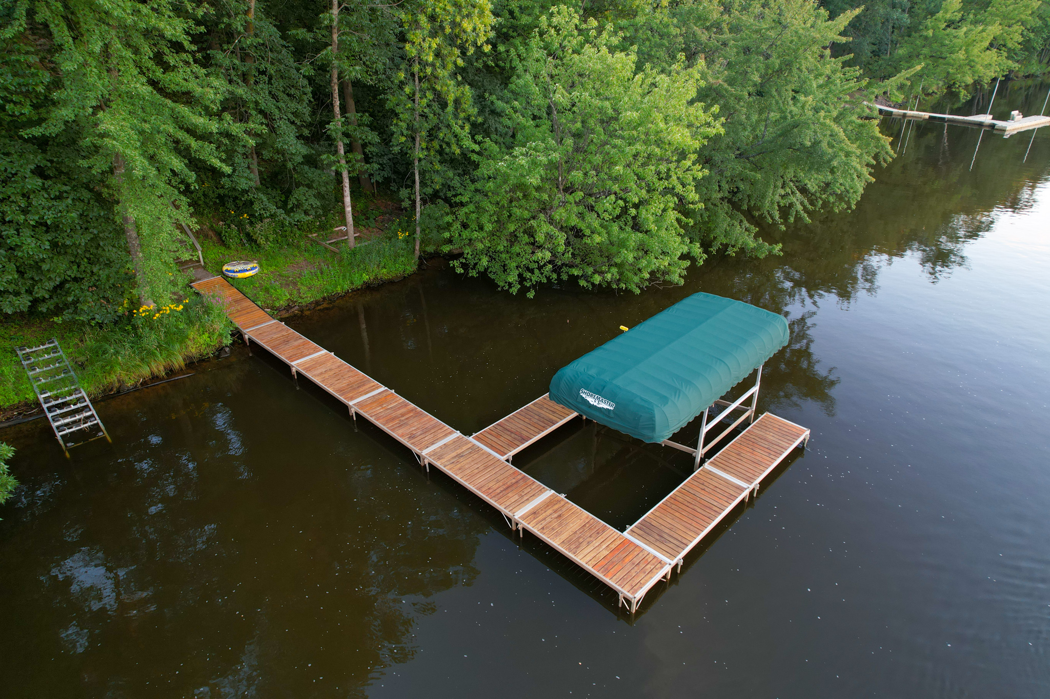 Dock Decking: Aluminum Dock